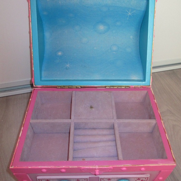 Unique Hand-Painted Pink Treasure Chest Music Box Jewelry Box - Picture 8 of 14
